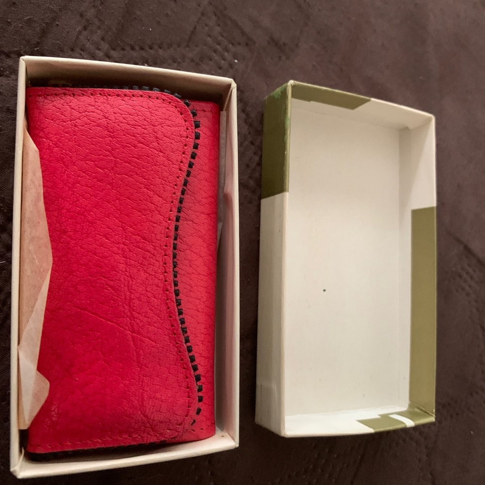 Princess Gardner vintage lipstick red key holder